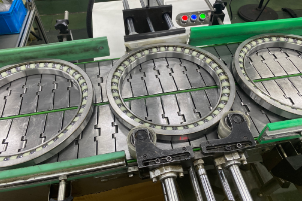 加工中心轴承坏了影响精度吗？