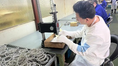 造成磨床主轴轴承精度下降的原因有哪些？