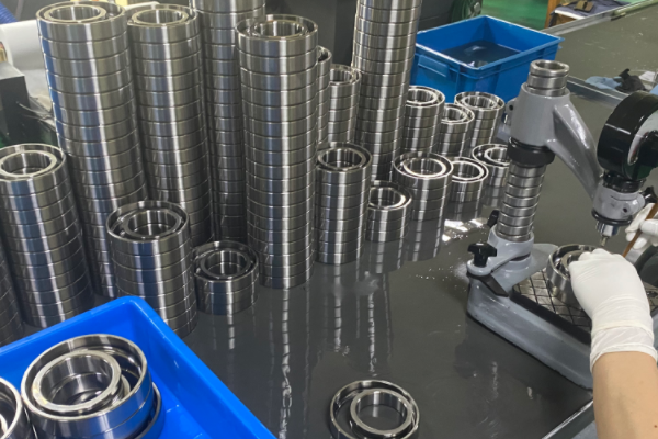 侧铣头主轴轴承的安装步骤