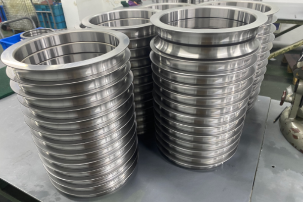 挖掘机轴承嘎吱响怎么办