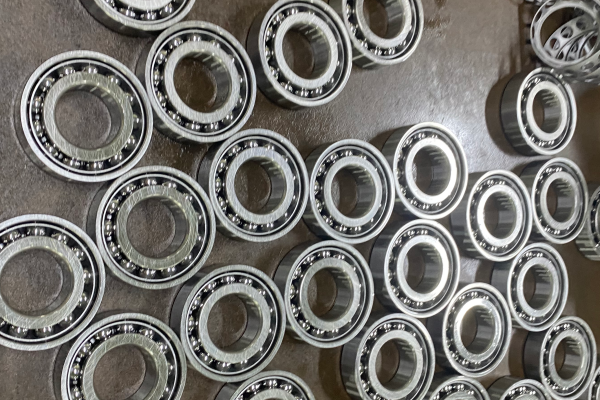 侧铣头轴承抖动怎么办