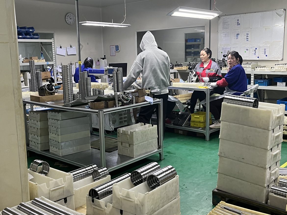 精密数控机床主轴轴承精度越高寿命越长吗？