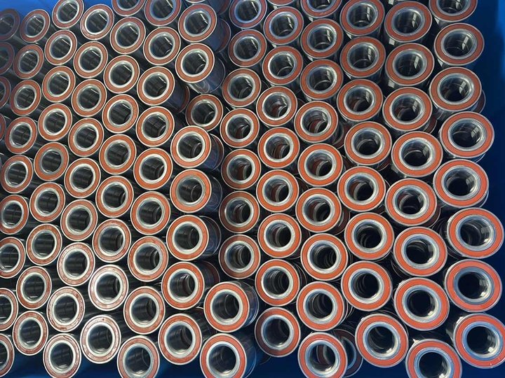 角接触轴承与深沟球轴承的区别是什么？如何配对使用？