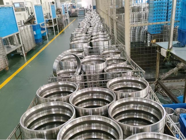 精密机床主轴轴承接触角应该如何选择？