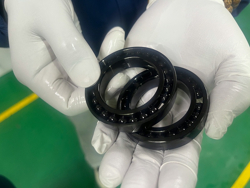 磁悬浮离心机?；ぶ岢性趺囱?？