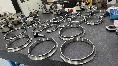 引起精密主轴轴承噪音过大的原因有哪些？