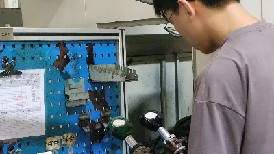 角接触精密轴承