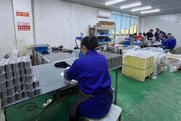 数控机床主轴轴承坏了需要换几个？