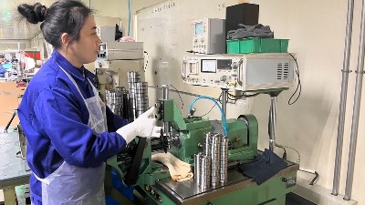 有哪些原因会造成主轴专用轴承的温度升高？